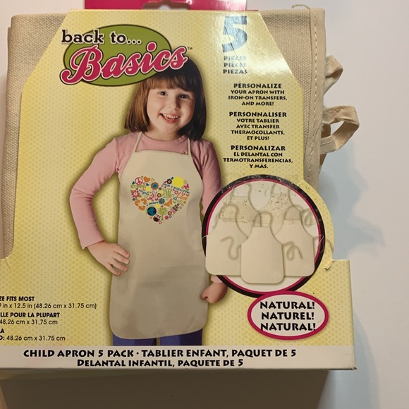 Back to Basics Child Apron 5 Pack 100%Cotton Size 19in. X 12.5 in. New - Picture 3 of 5